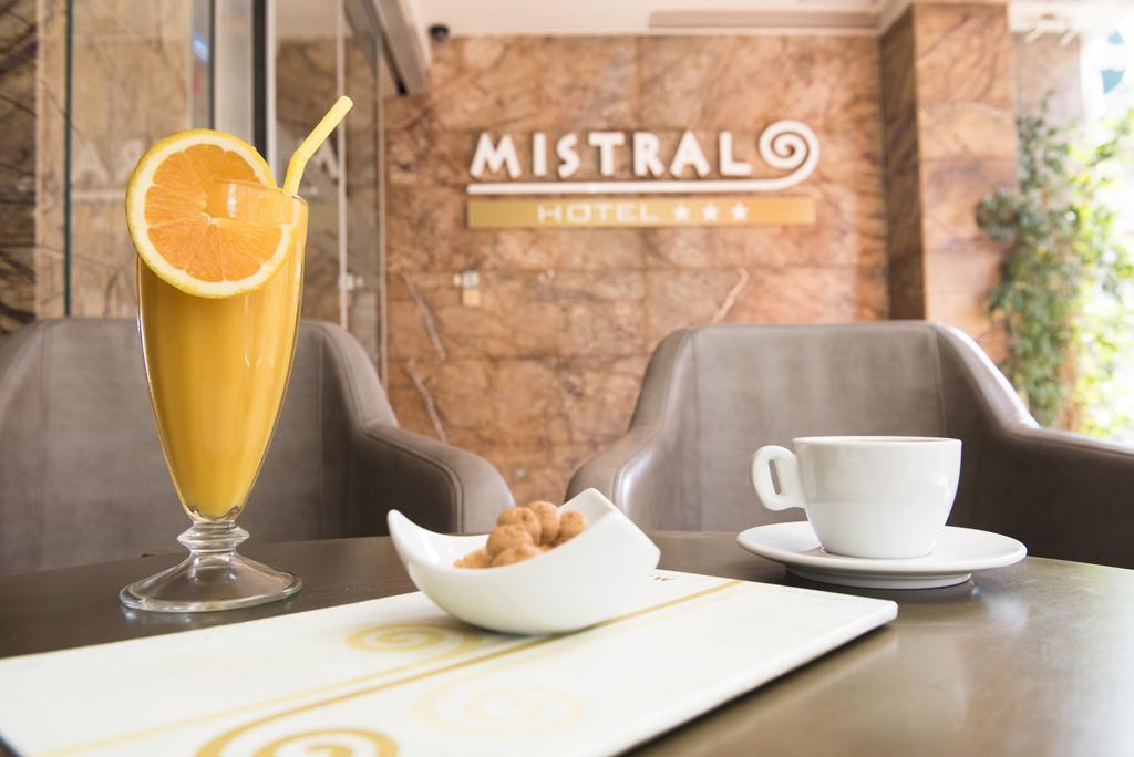 Mistral Hotel ปาราเลียกาเตอรีนิส ภายนอก รูปภาพ